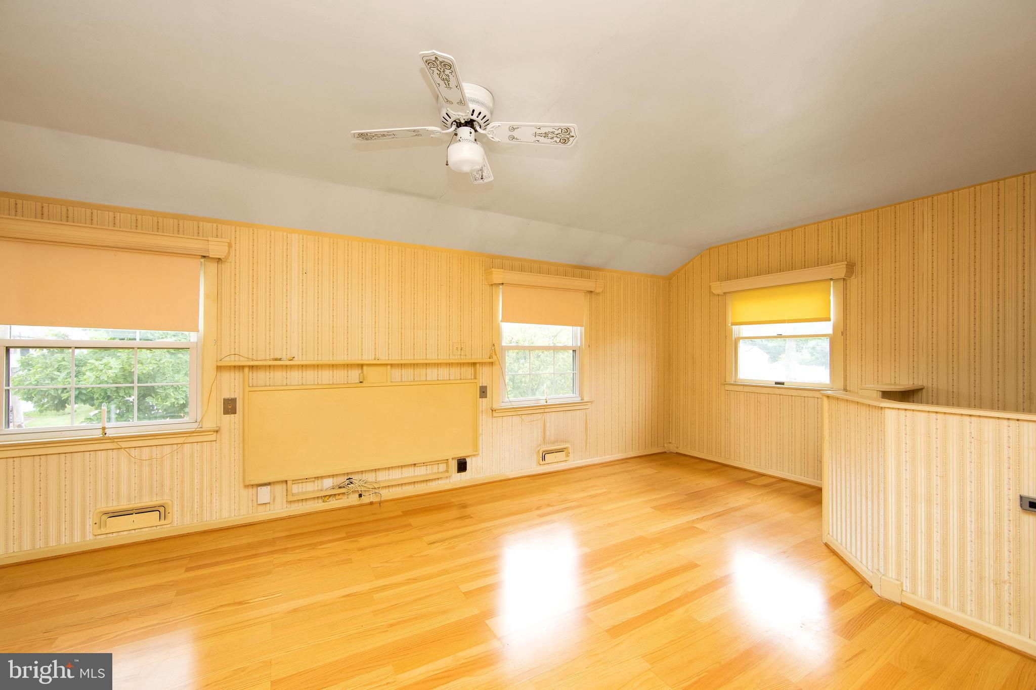 107 Meadowlark Road Stratford, NJ 08084 - Photo 19 of 34