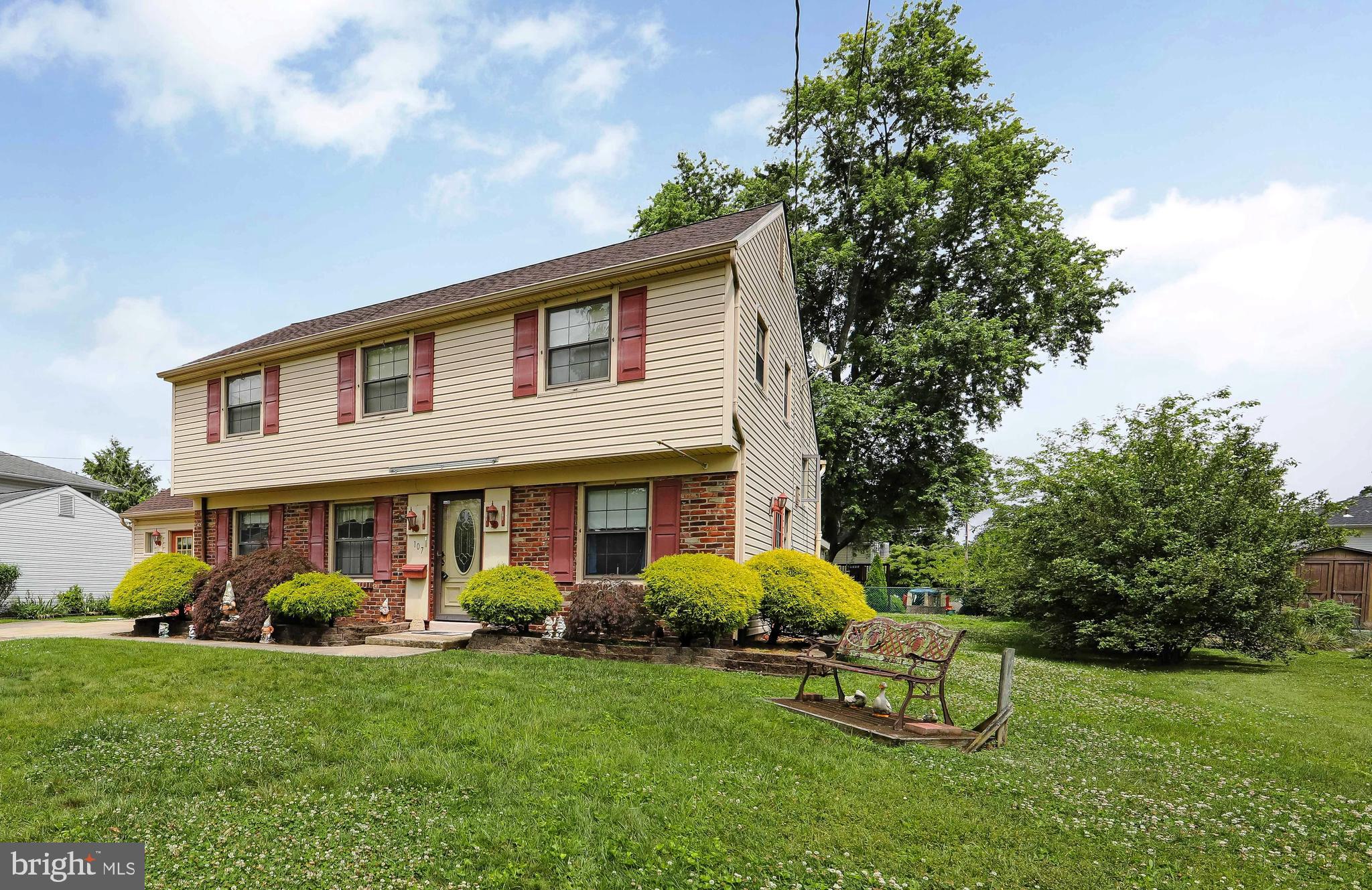 107 Meadowlark Road Stratford, NJ 08084 - Photo 2 of 34