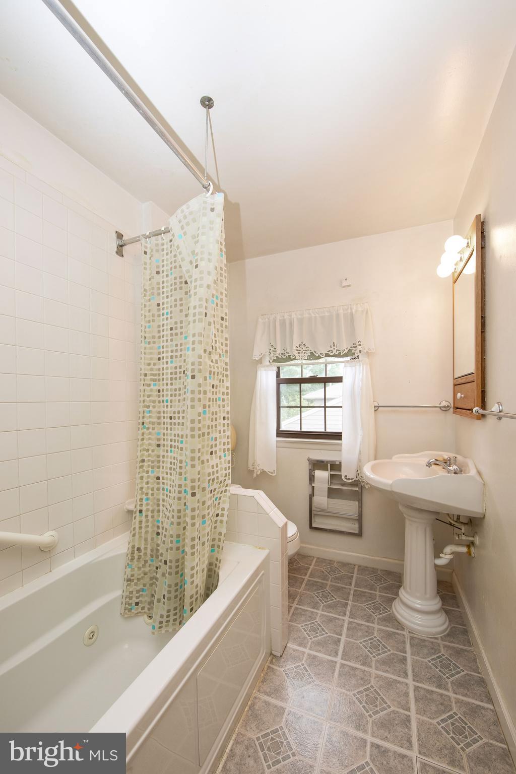 107 Meadowlark Road Stratford, NJ 08084 - Photo 28 of 34