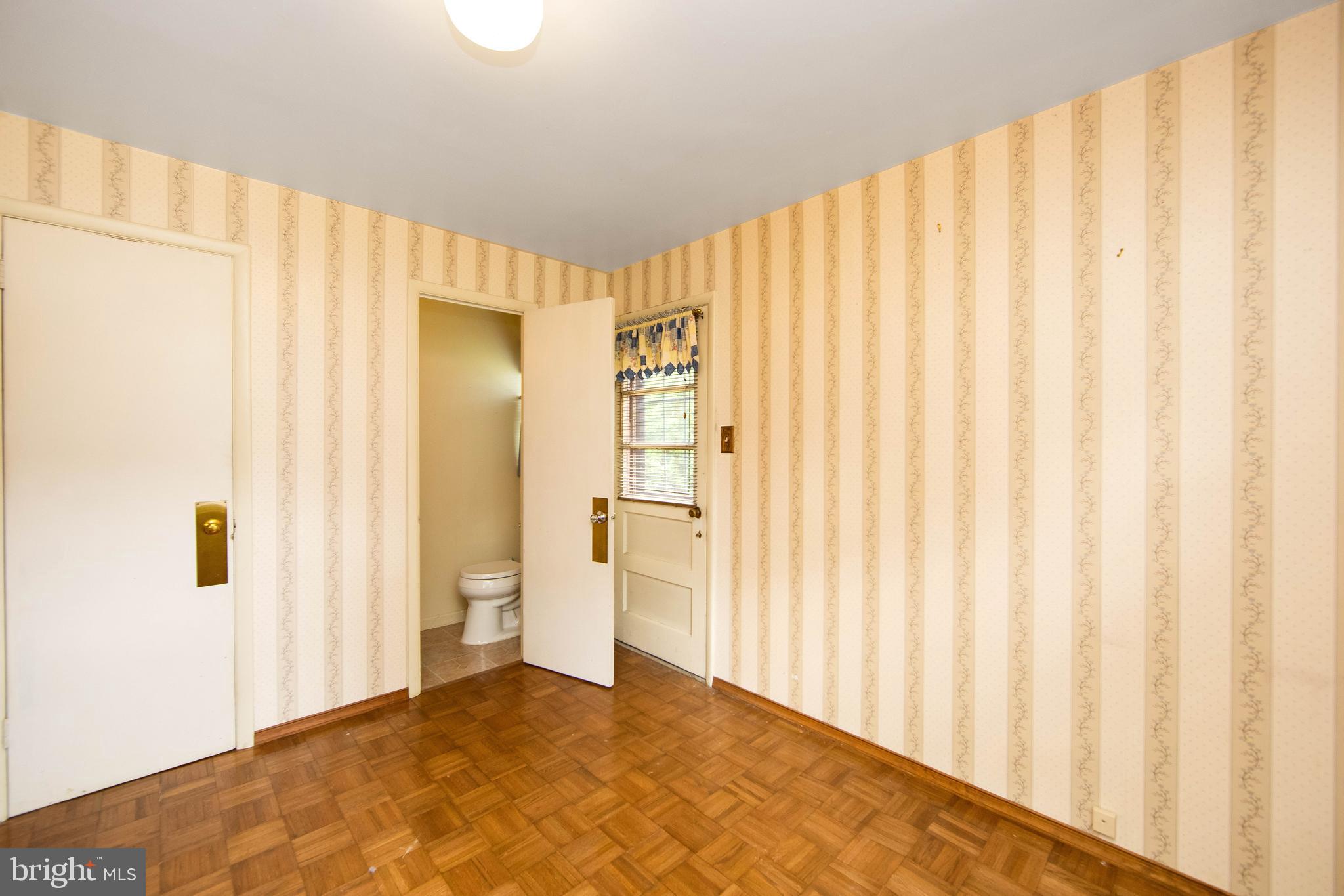 107 Meadowlark Road Stratford, NJ 08084 - Photo 4 of 34