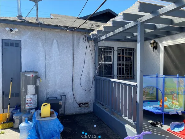 $679,000 | 3165 Oakwood Avenue, Lynwood, CA 90262