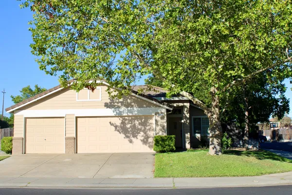 $549,900 | 8941 Mandalay Way, Elk Grove, CA 95624