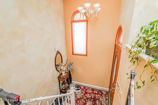 $749,999 | 44 Cordelia Avenue | Pleasant Plains