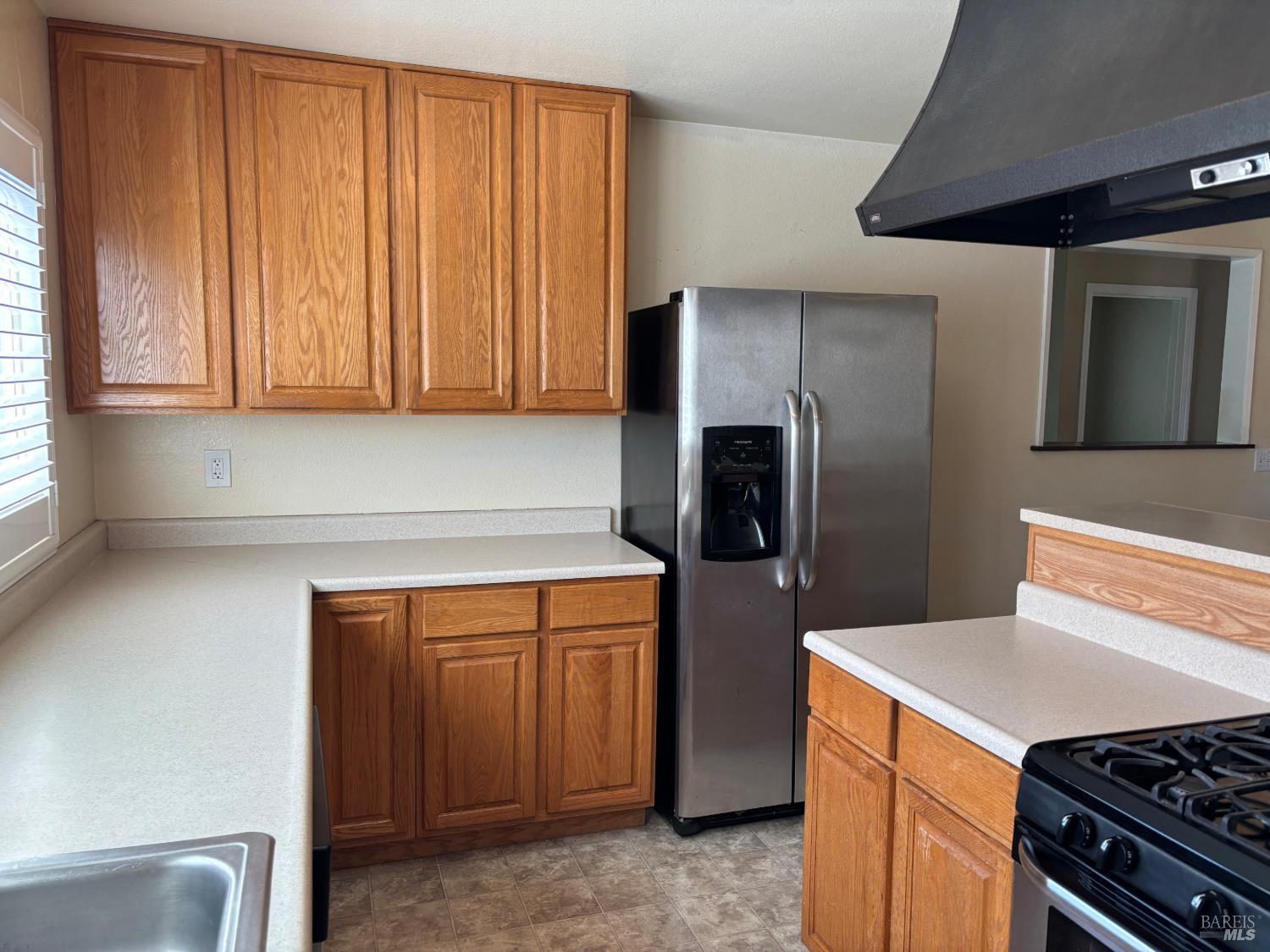 954 Emily Avenue Rohnert Park, CA 94928 - Photo 8 of 25
