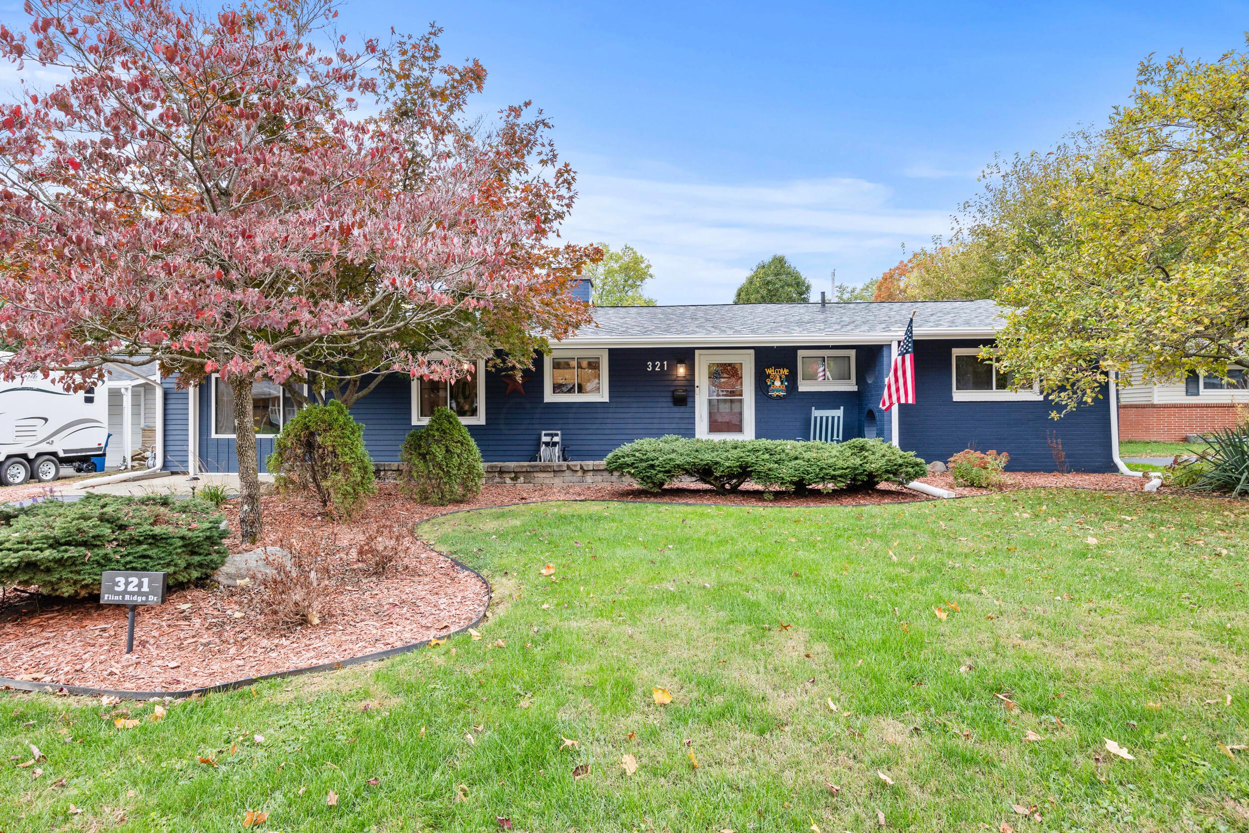 321 Flint Ridge Drive Columbus, OH 43230 - Photo 1 of 32 .