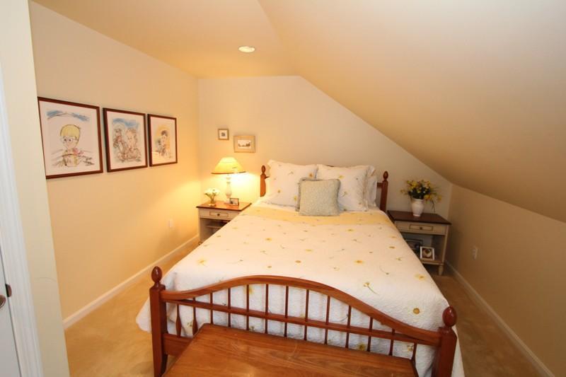 29 Foreside Common Road, Unit 29 Falmouth, ME 04105 - Photo 24 of 35 Bedroom.