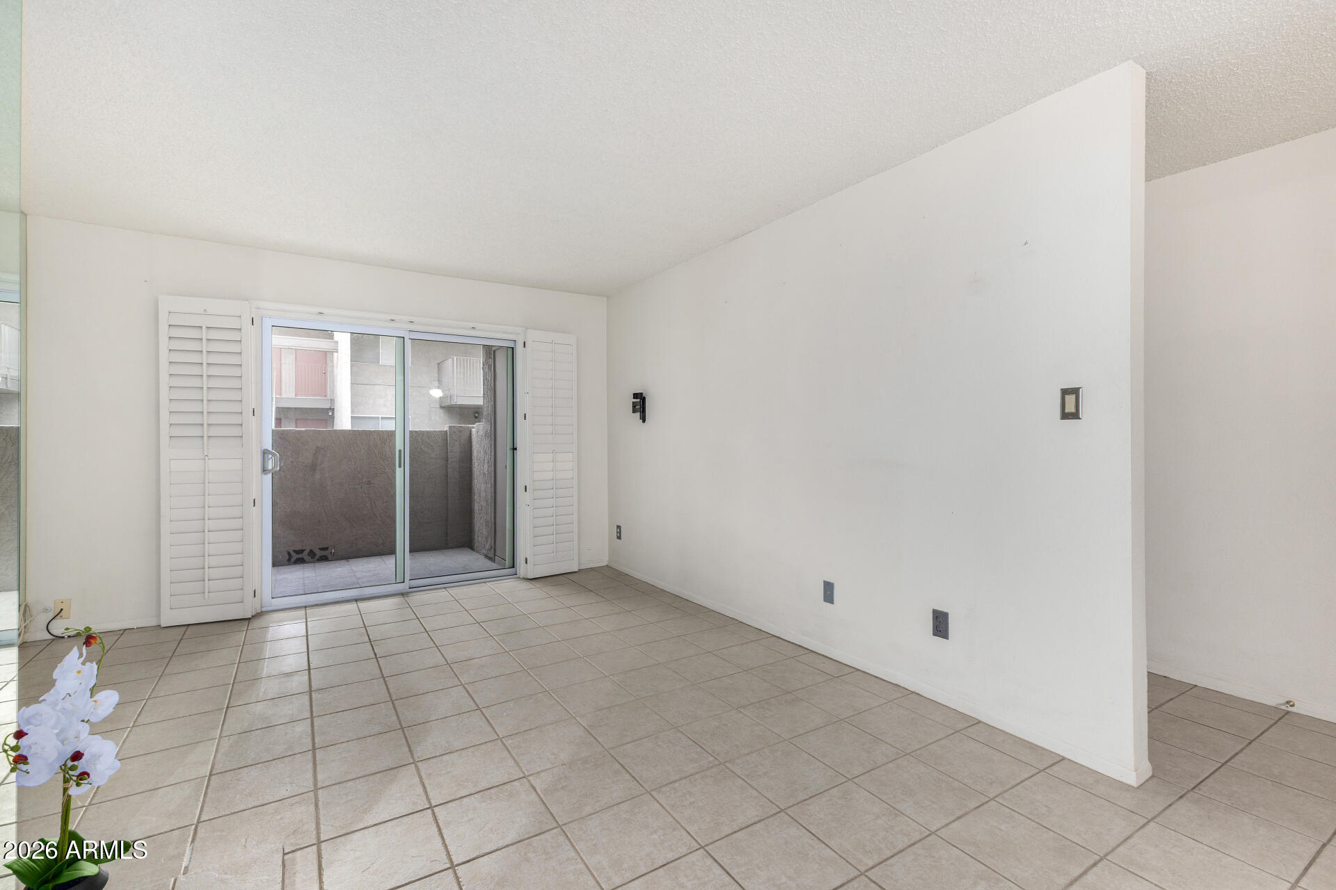 5525 East Thomas Road, Unit M16 Phoenix, AZ 85018 - Photo 12 of 36