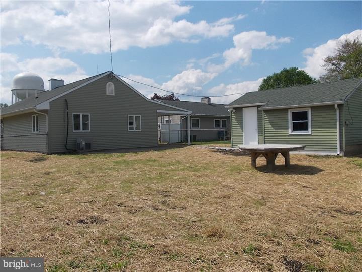 252 Cardiff Road Fairless Hills, PA 19030 - Photo 22 of 22 Exterior Back