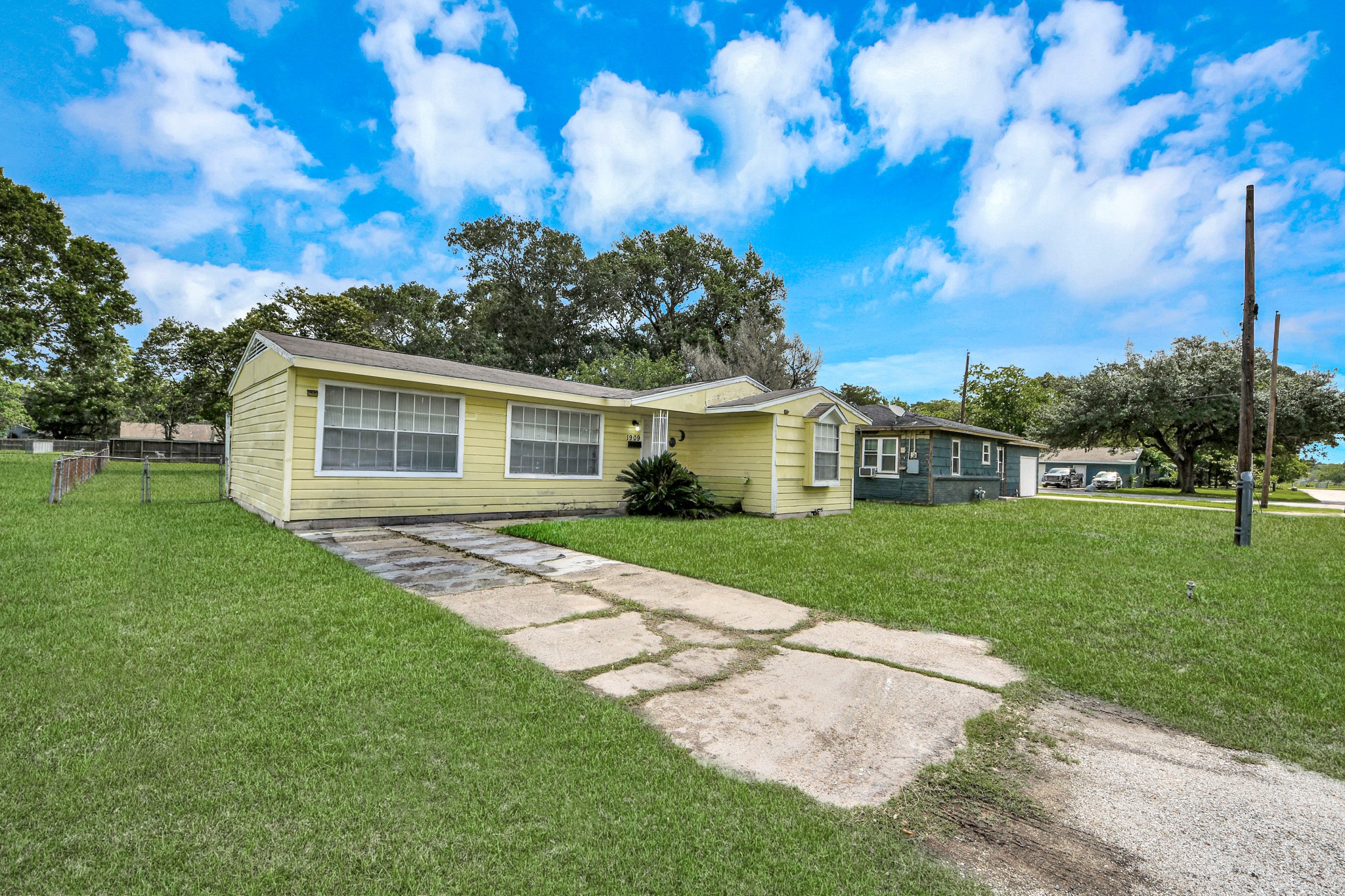 1909 Brooks Avenue Rosenberg, TX 77471 - Photo 6 of 45