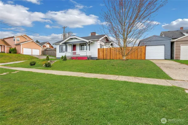 $399,950 | 1216 South 37th Street, Tacoma, WA 98418