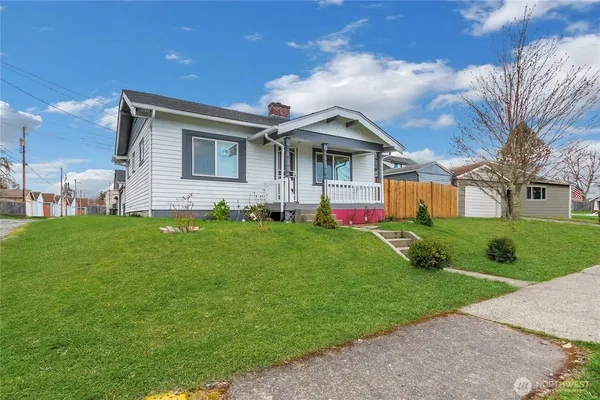 $399,950 | 1216 South 37th Street, Tacoma, WA 98418
