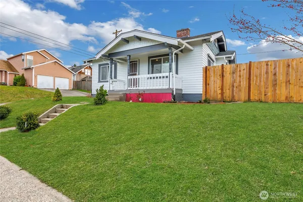 $399,950 | 1216 South 37th Street, Tacoma, WA 98418