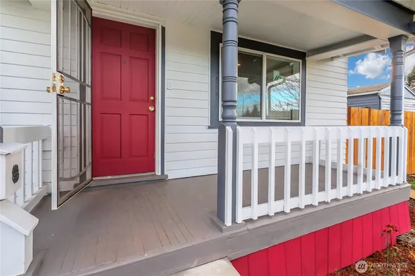 $399,950 | 1216 South 37th Street, Tacoma, WA 98418