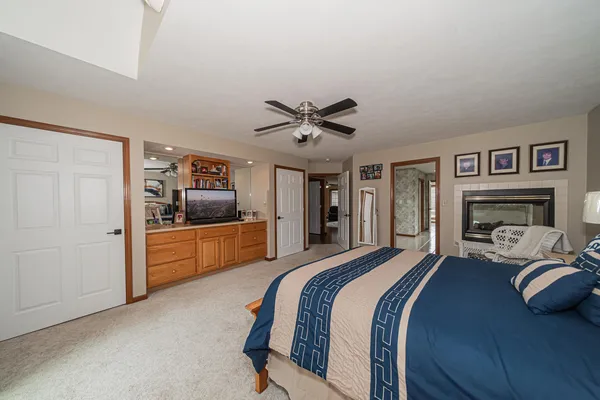 $595,000 | 1016 Michael Lane, West Frankfort, IL 62896