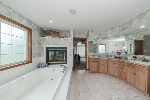 $595,000 | 1016 Michael Lane, West Frankfort, IL 62896