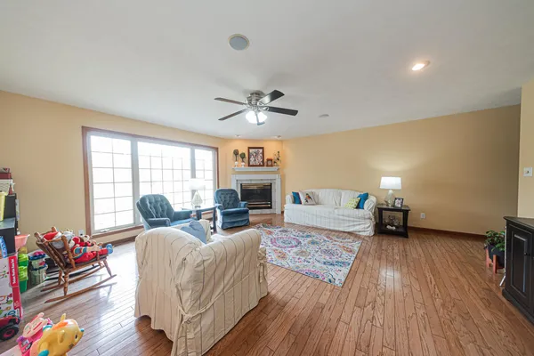 $595,000 | 1016 Michael Lane, West Frankfort, IL 62896