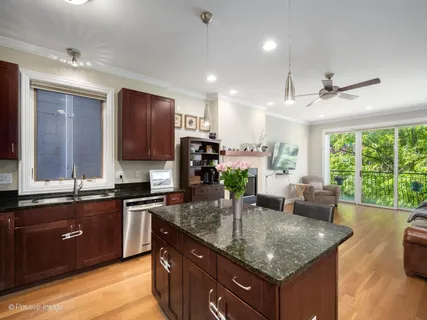 $450,000 | 2431 West Walton Street, Unit 2, Chicago, IL 60622