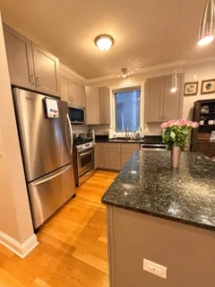$450,000 | 2431 West Walton Street, Unit 2, Chicago, IL 60622
