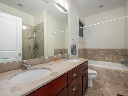 $450,000 | 2431 West Walton Street, Unit 2, Chicago, IL 60622