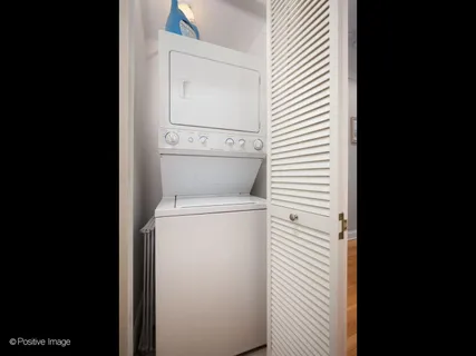 $450,000 | 2431 West Walton Street, Unit 2, Chicago, IL 60622