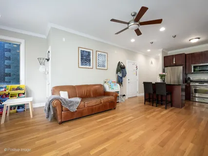$450,000 | 2431 West Walton Street, Unit 2, Chicago, IL 60622