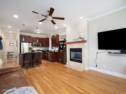 $450,000 | 2431 West Walton Street, Unit 2, Chicago, IL 60622