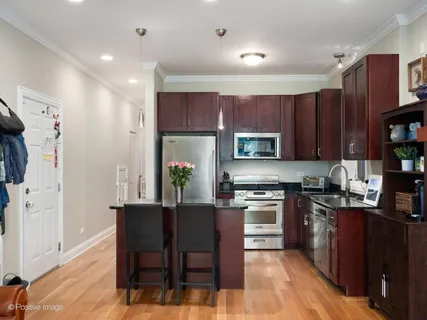 $450,000 | 2431 West Walton Street, Unit 2, Chicago, IL 60622