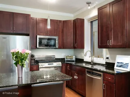 $450,000 | 2431 West Walton Street, Unit 2, Chicago, IL 60622