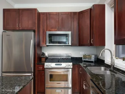 $450,000 | 2431 West Walton Street, Unit 2, Chicago, IL 60622