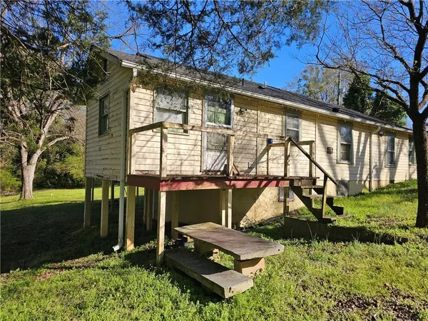 front view of house with a yard