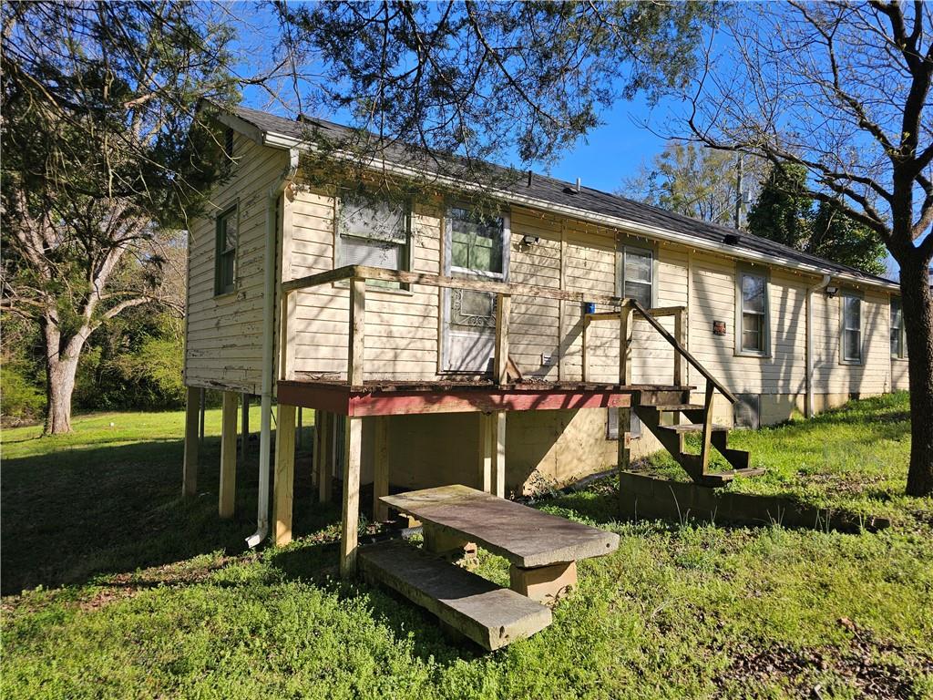 129 Brady Street Toccoa, GA 30577 - Photo 3 of 16 front view of house with a yard