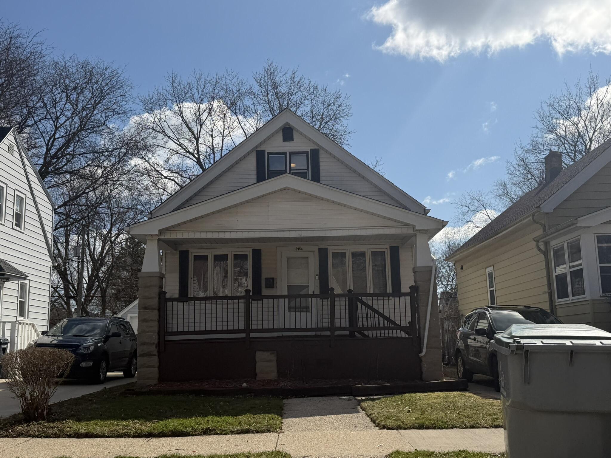 5954 North 39th Street Milwaukee, WI 53209 - Photo 1 of 3 IMG_1980