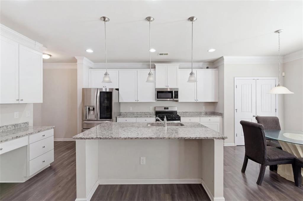 369 Crescent Woode Drive Dallas, GA 30157 - Photo 2 of 22