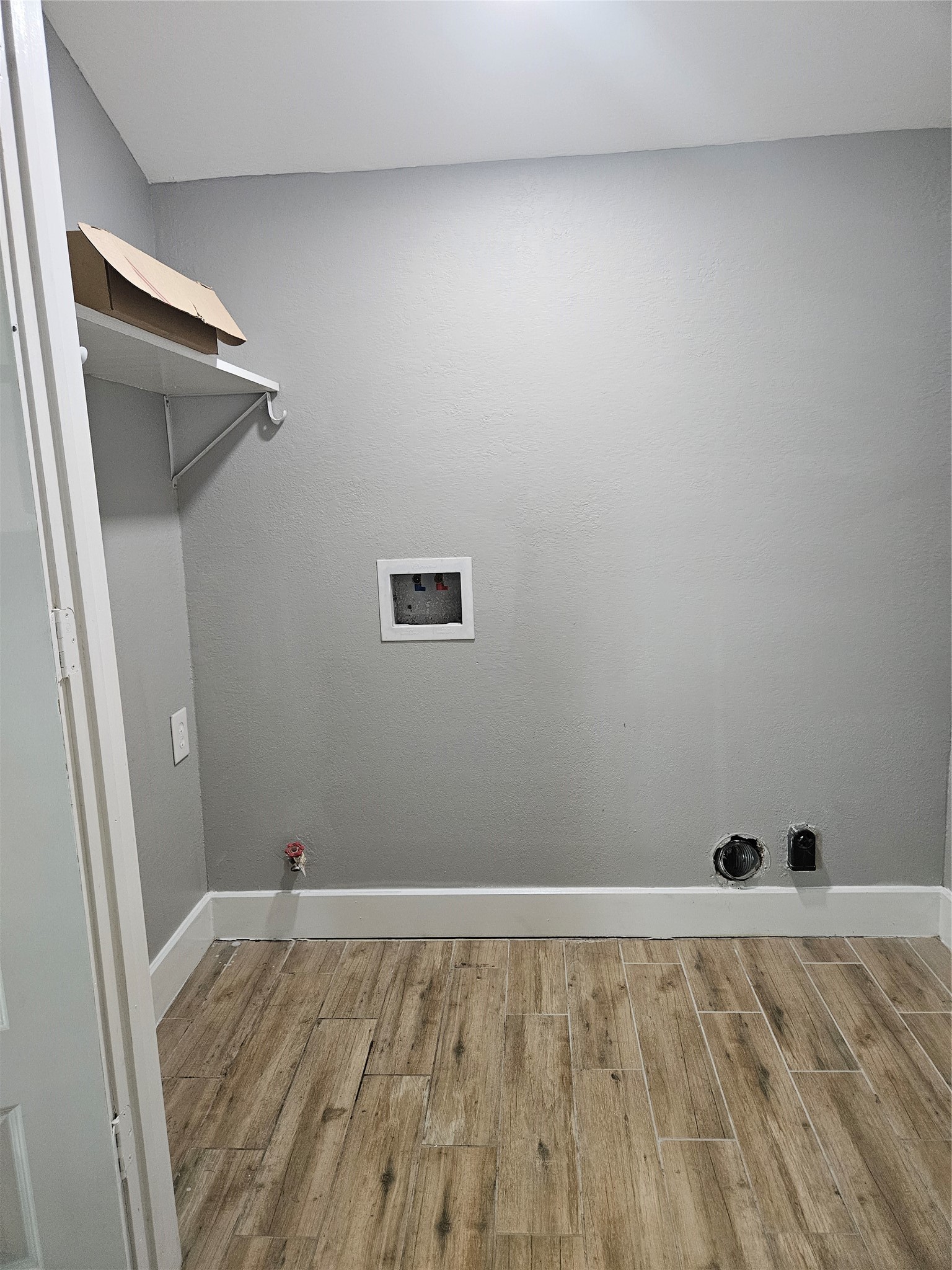 2017 3rd Street Galena Park, TX 77547 - Photo 8 of 23 a view of a room