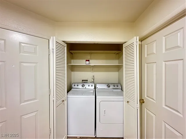 $1,440 | 5062 South Rainbow Boulevard, Unit 201, Las Vegas, NV 89118