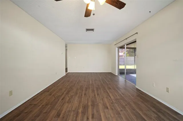 $350,000 | 810 Black Knight Drive, Valrico, FL 33594