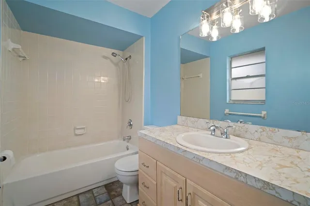 $350,000 | 810 Black Knight Drive, Valrico, FL 33594