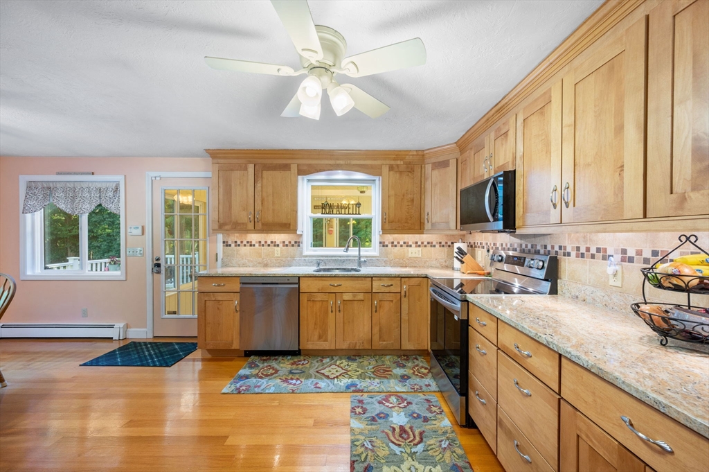 258 State Street Hanson, MA 02341 - Photo 8 of 38