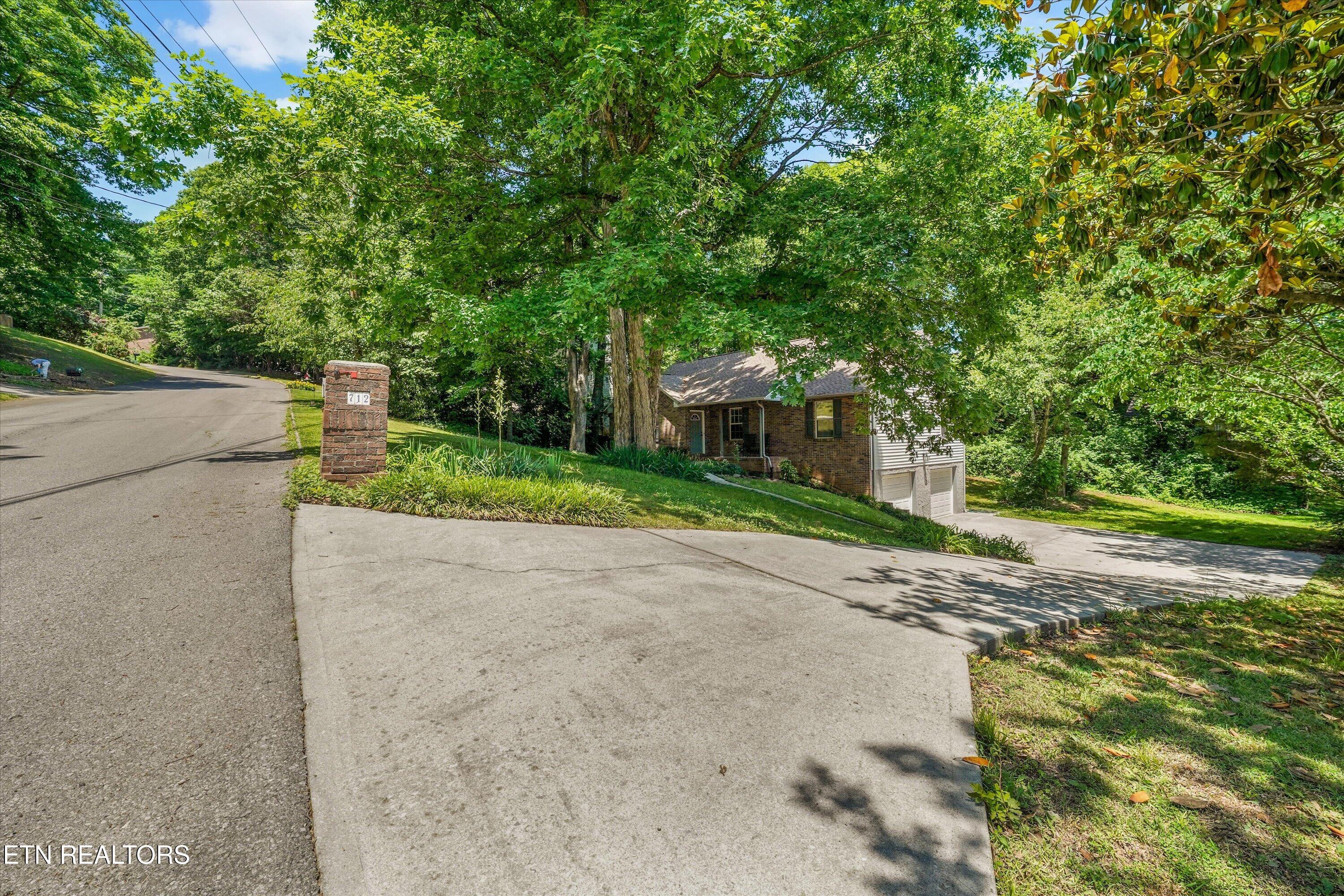712 Kimbee Road Knoxville, TN 37923 - Photo 3 of 43 03-712 Kimbee Rd 39