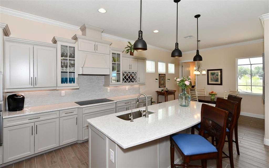 7511 Ripetta Street Sarasota, FL 34240 - Photo 13 of 50 Gallery Image 13