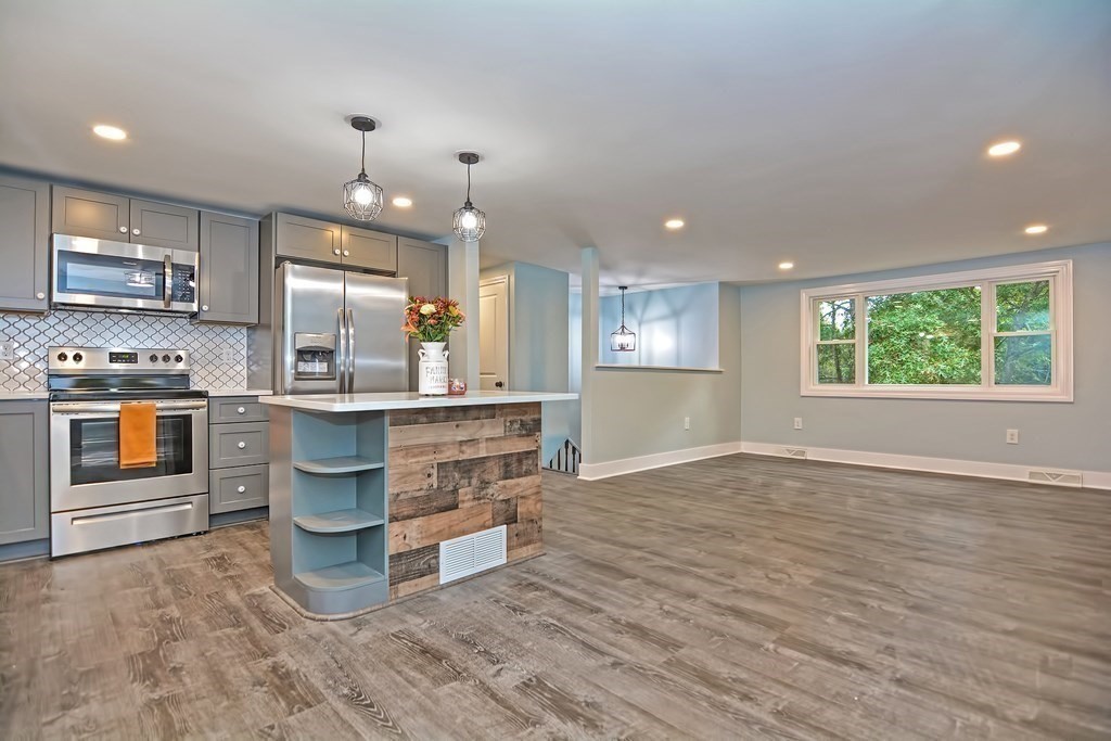 533 Wareham Road Plymouth, MA 02360 - Photo 21 of 34 Gallery Image 21