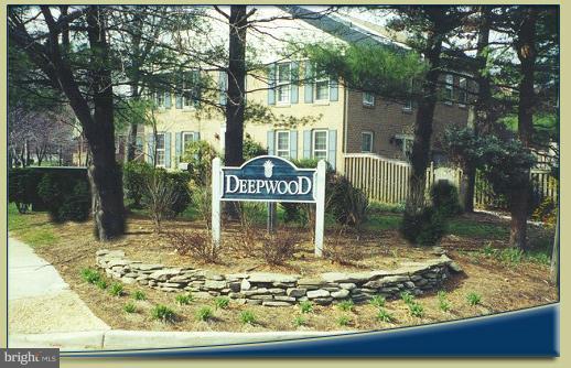 11876 Dunlop Court Reston, VA 20191 - Photo 14 of 25 The Community of Deepwood