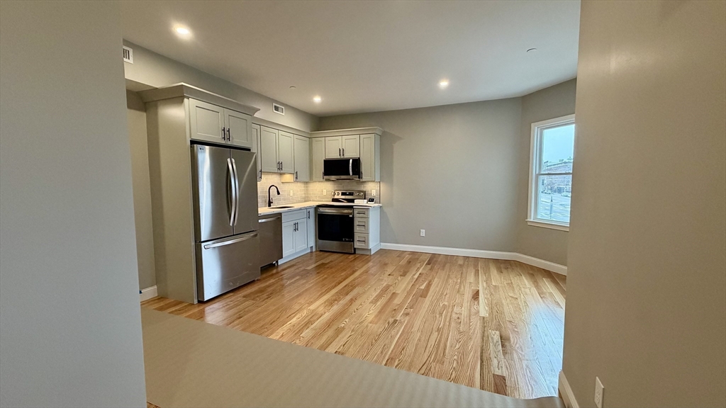 663 Columbia Road, Unit B Boston, MA 02125 - Photo 5 of 13