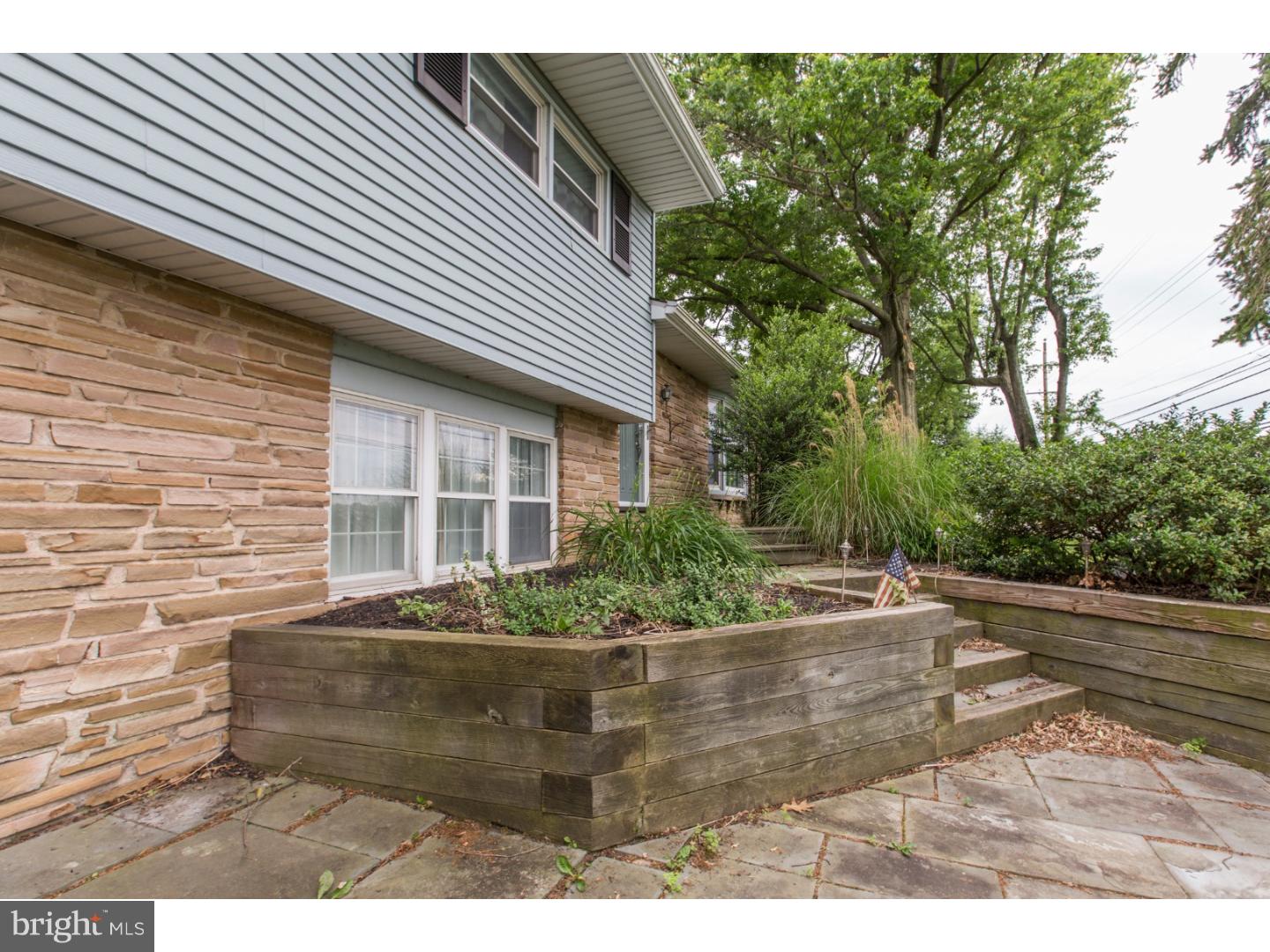 837 Big Oak Road Yardley, PA 19067 - Photo 3 of 24 Gallery Image 3