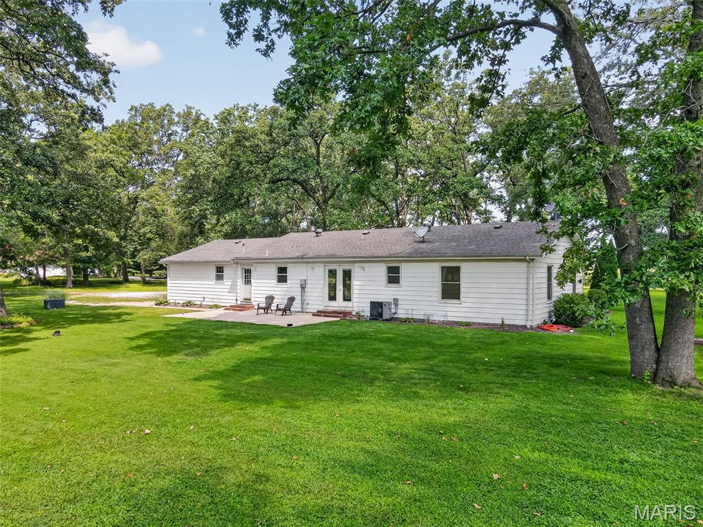 8861 Gilmore Lake Road Columbia, IL 62236 - Photo 66 of 82 Gallery Image 66