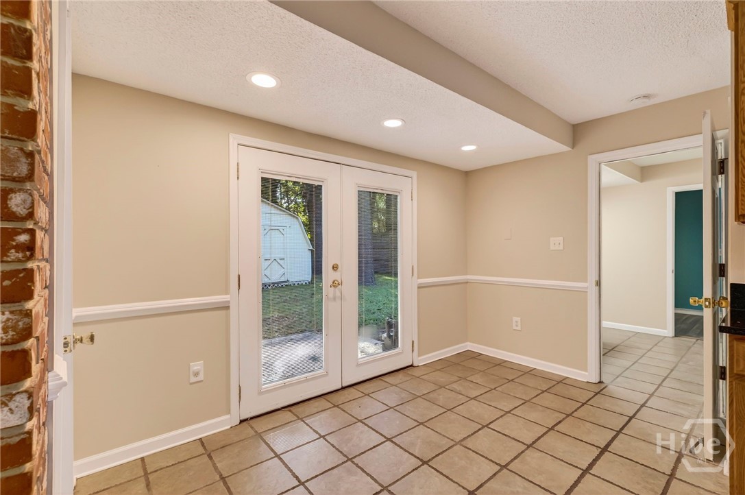 42 River Oaks Road Savannah, GA 31410 - Photo 11 of 23