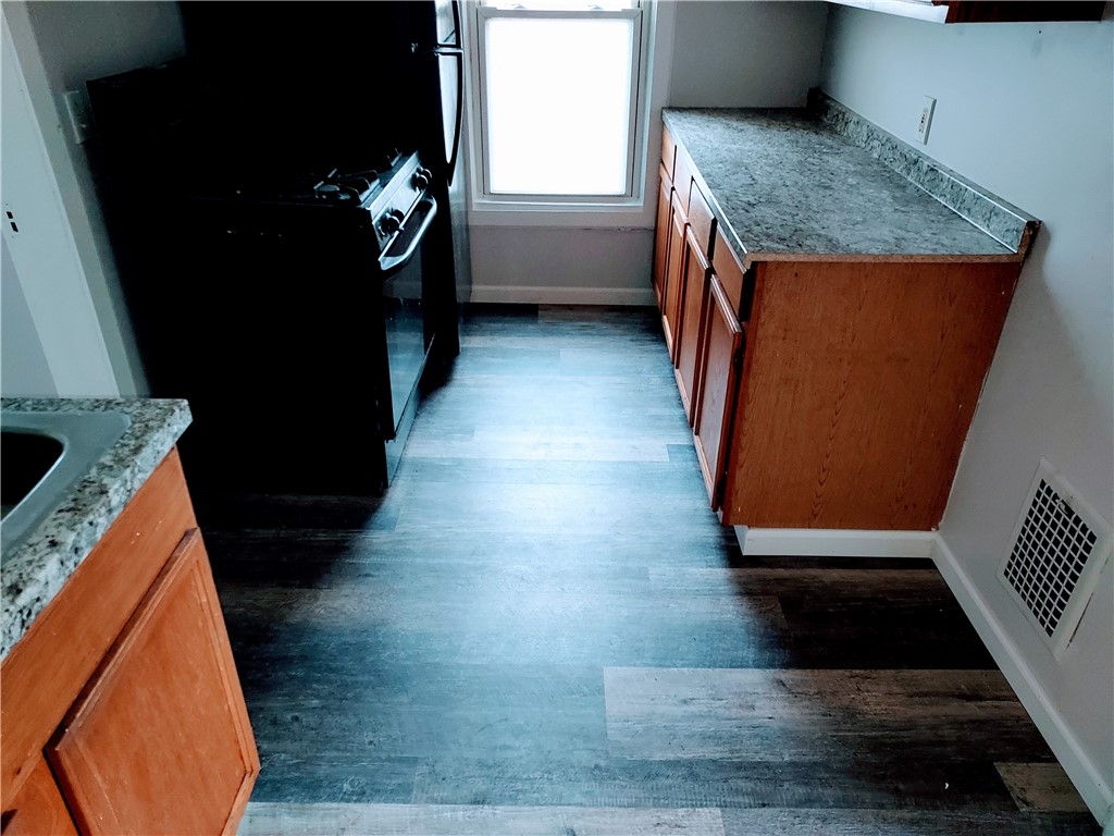 29 Essex Street Rochester, NY 14611 - Photo 2 of 11