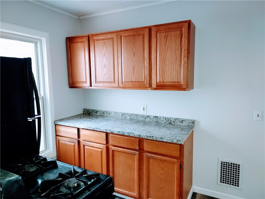 29 Essex Street Rochester, NY 14611 - Photo 3 of 11