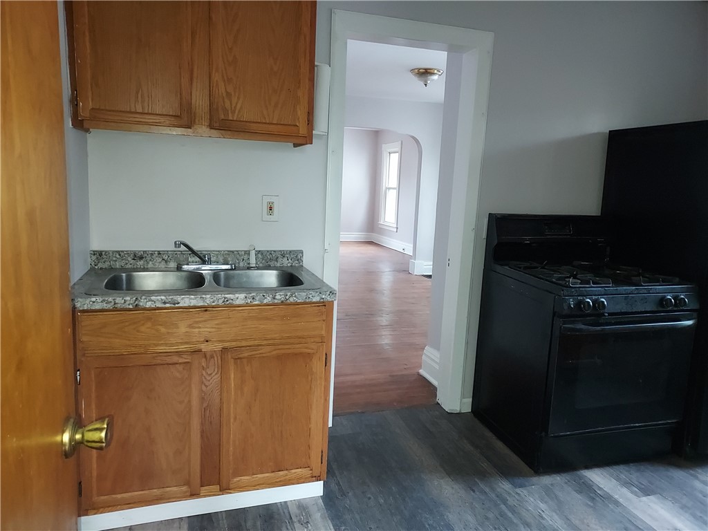 29 Essex Street Rochester, NY 14611 - Photo 4 of 11