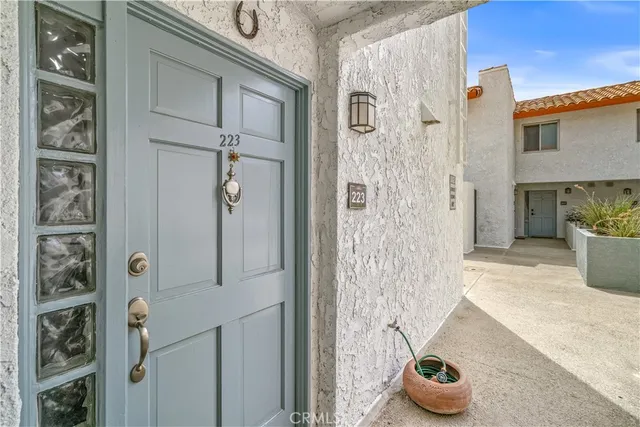 $320,000 | 280 South Avenida Caballeros, Unit 223, Palm Springs, CA 92262